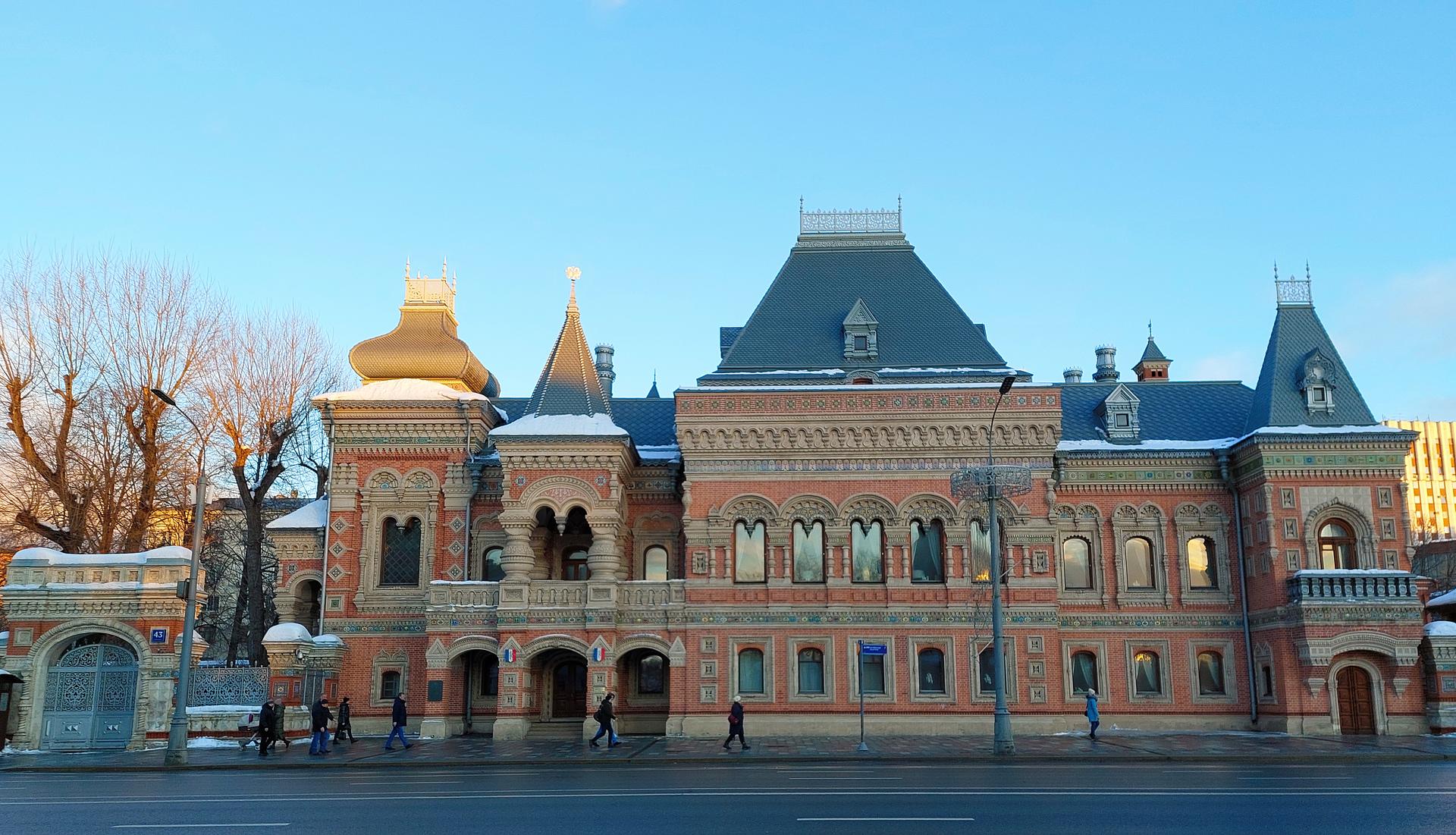 Пешеходная прогулка от Якиманки до Патриаршего моста.