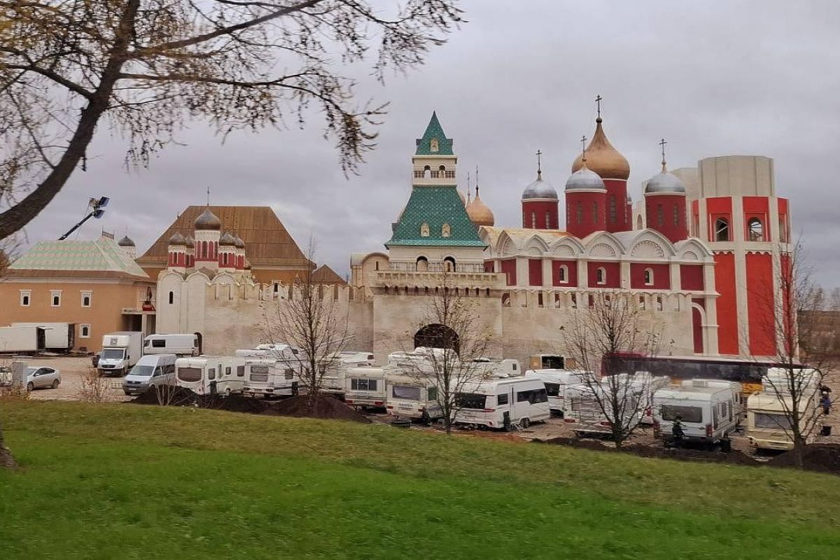 Киноэкспедиция в Москву  с посещением кинопарка Москино и киностудии Мосфильм