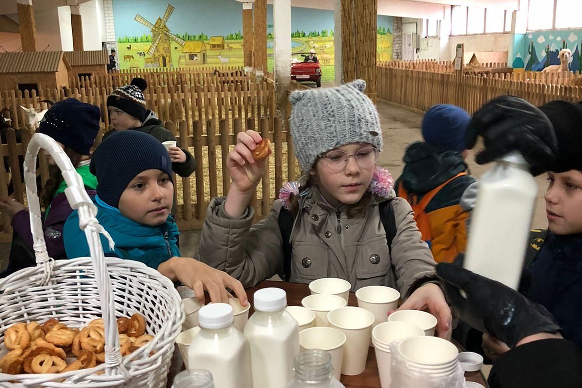 Дмитров + зооферма в Шихово. Школьники