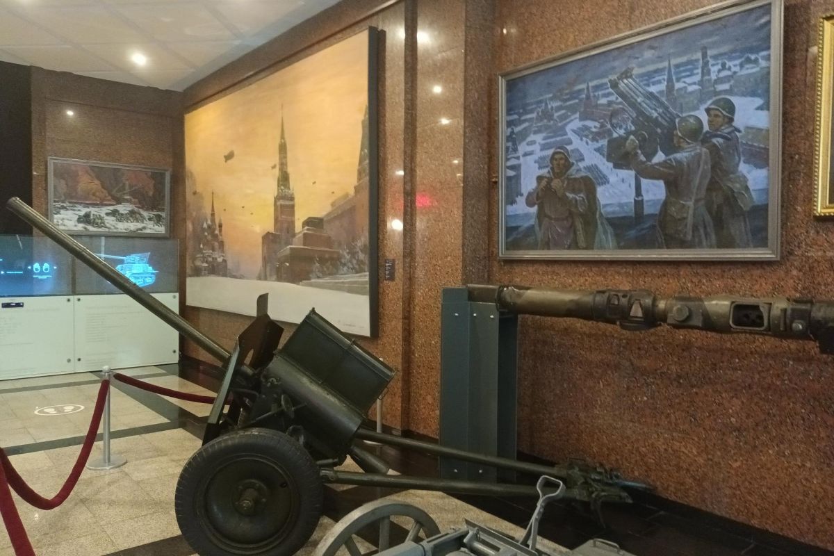 Экскурсионная программа по экспозиции «Битва за Москву. Первая Победа!». Музей Победы. Школьники