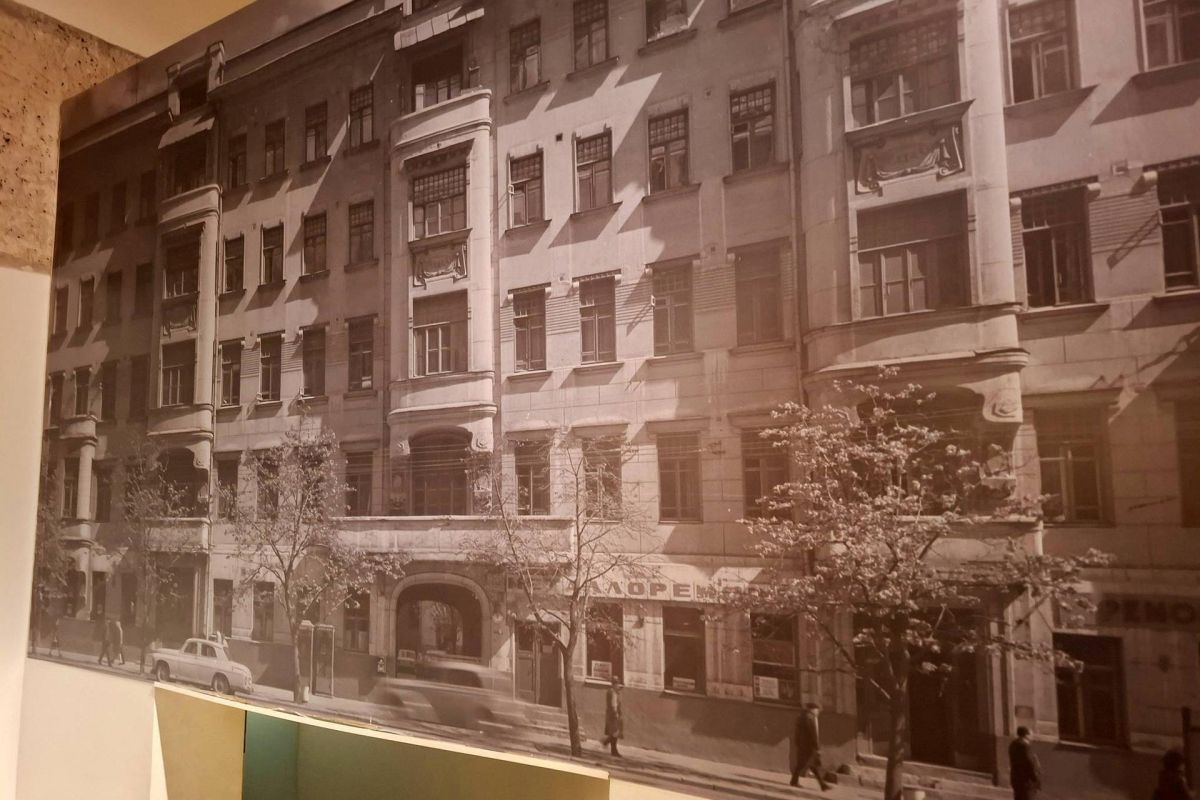 Булгаковская Москва с Нехорошей квартирой.
