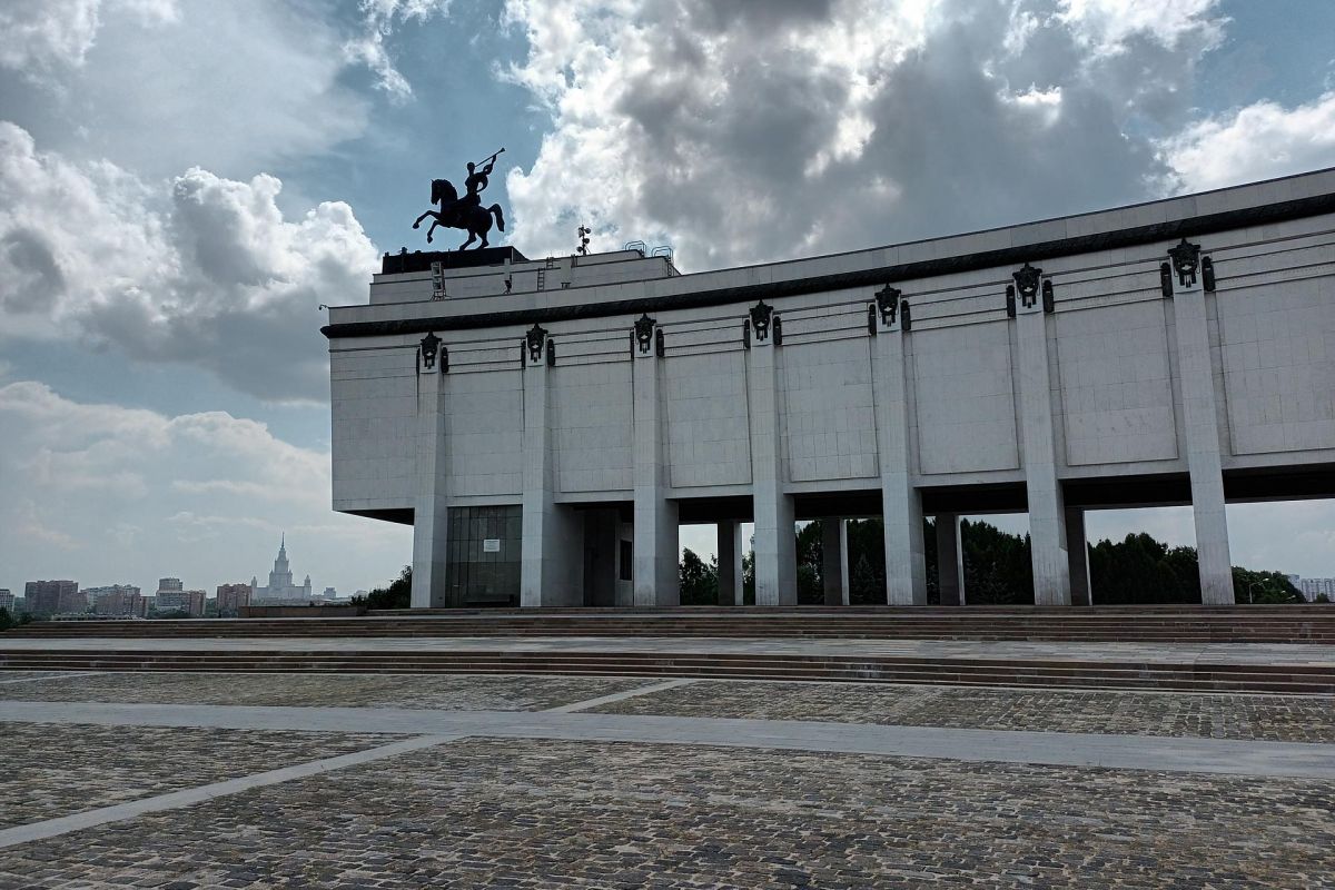 Экскурсия по экспозиции «Подвиг Народа». Музей Победы. Школьники