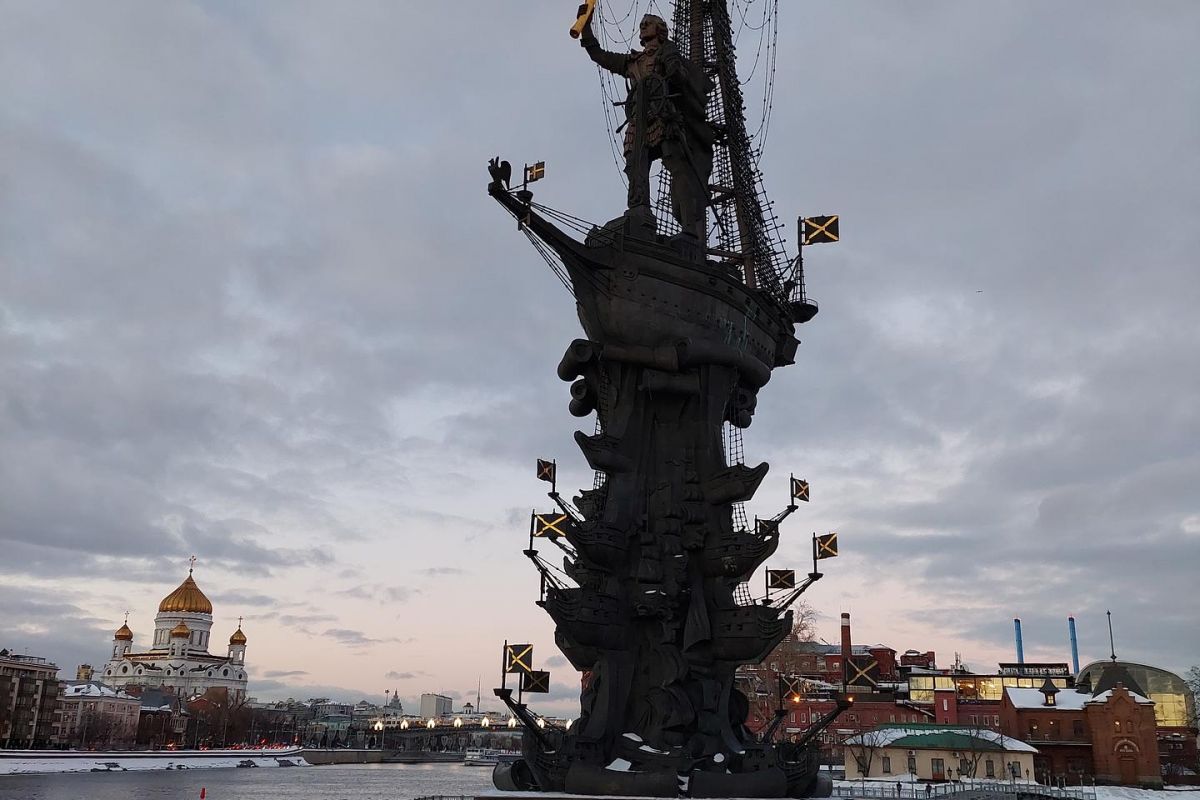 Уличная прогулка-квест в «Роза Эйнема» для школьной группы с мастер-классом