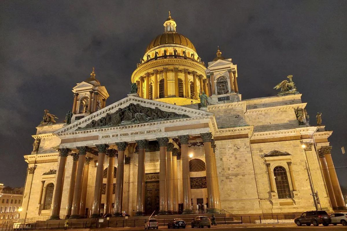 Зимние праздники в Санкт-Петербурге для школьных групп