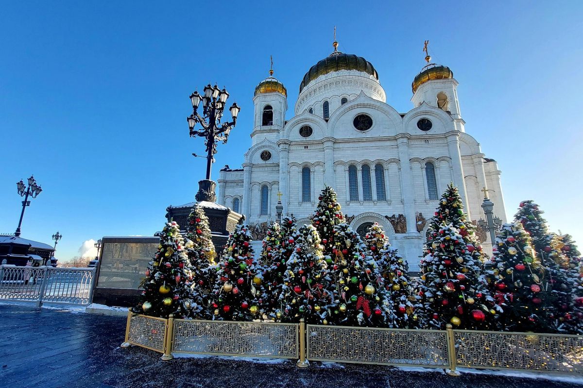Новогодняя Москва с экскурсией на фабрику шоколадных открытий однодневный эконом-тур с проездом на метро