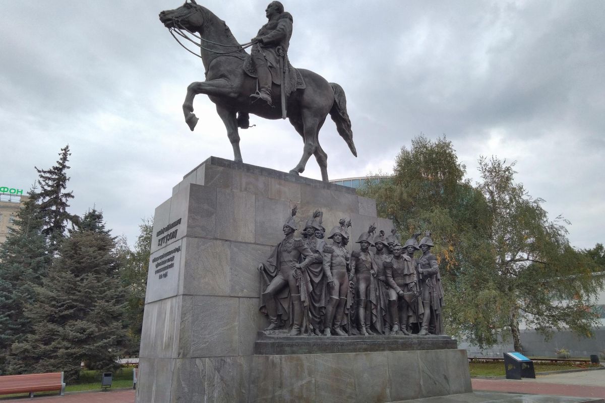 Памятники Отечественной войны 1812 года. Приём школьных групп.