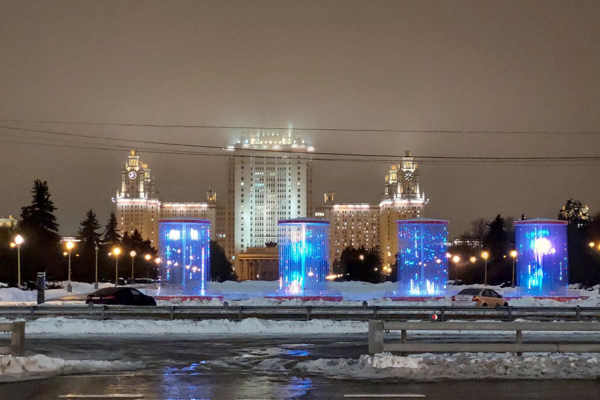 Новогодняя Москва с праздничной программой в усадьбе Люблино