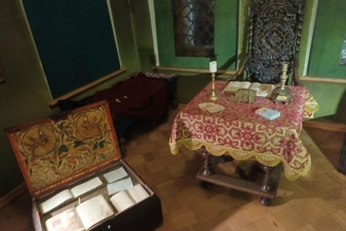 Палаты бояр Романовых. Школьники